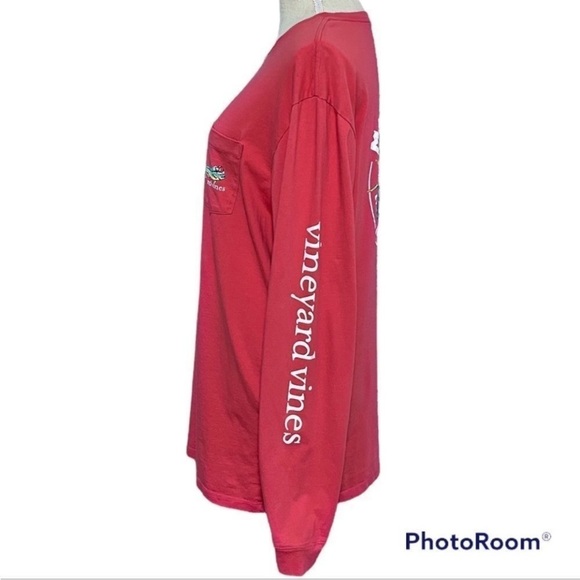 Vineyard Vines Tropical Mahi Christmas
Jetty Red crewneck holiday casual T-Shirt - Picture 4 of 7